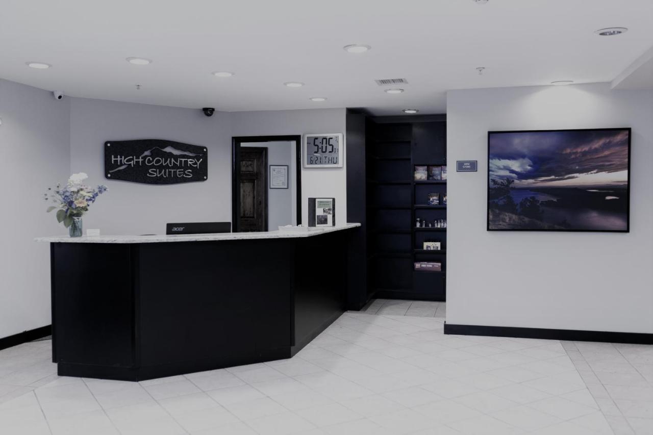 High Country Suites Пайндейл Екстериор снимка